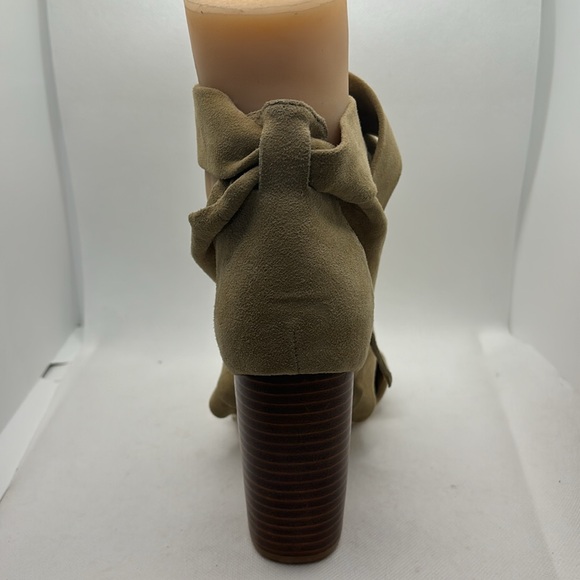 Raye Suede Gladiator Sandals- New Size 37.5 US Size 6.5 - Picture 6 of 12